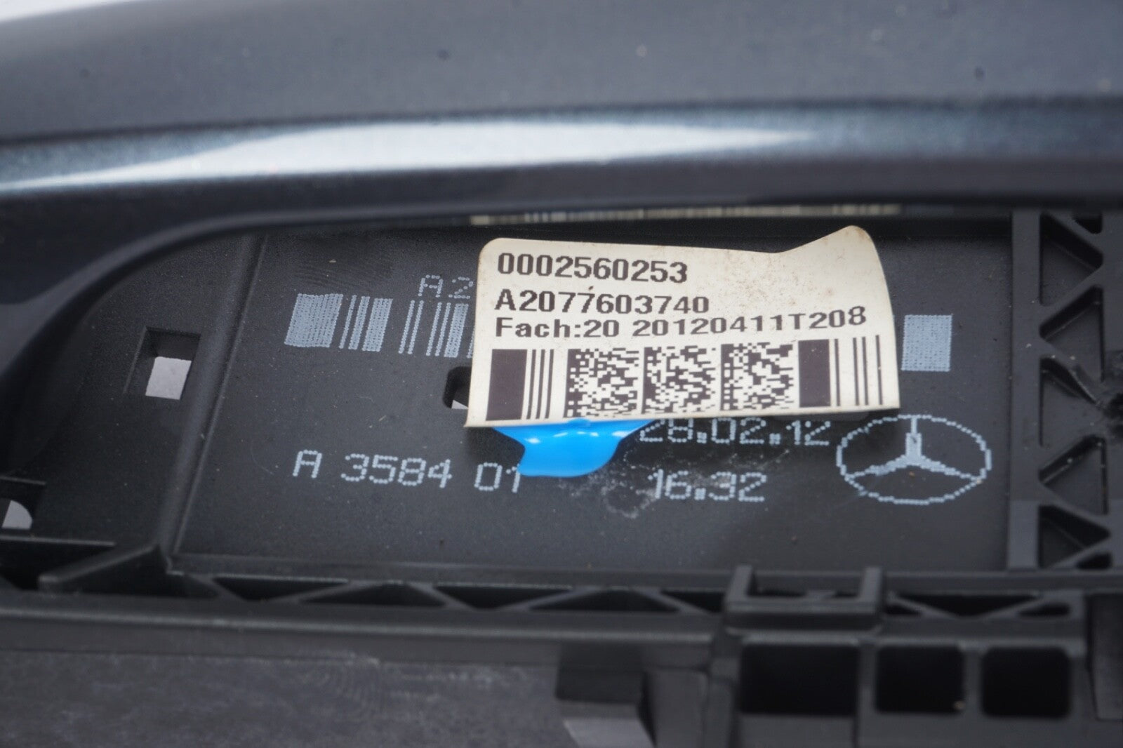 10-13 Mercedes W207 E350 E550 Coupe Front Left Side Exterior Door Handle Grey