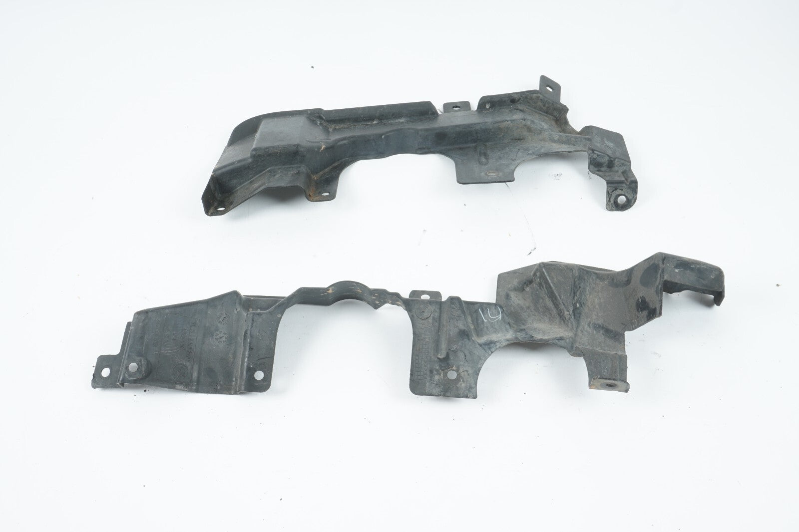 2008 - 2013 BMW X6 FRONT RIGHT & LEFT STEERING GEAR COVER TOP SHIELD  OEM