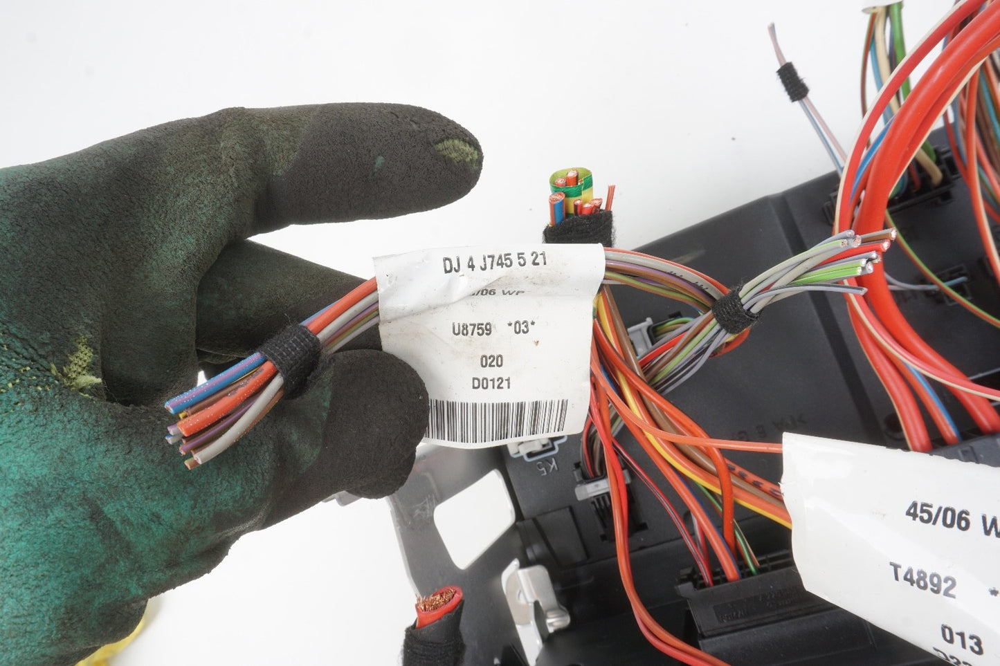 07-09 Mercedes W221 S600 S550  CL550 Rear Trunk Fuse Box Module 2215403250 OEM