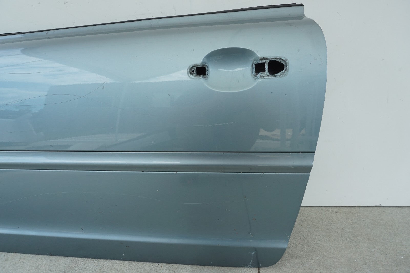 2006-2013 VOLVO C70 T5 FRONT LEFT DRIVER DOOR SHELL OEM