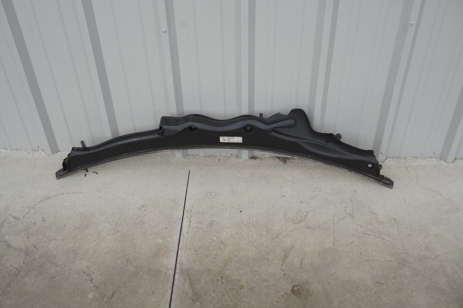 03-08 Mercedes R230 SL500 SL55 Front Cowl Vent Panel Windshield  OEM