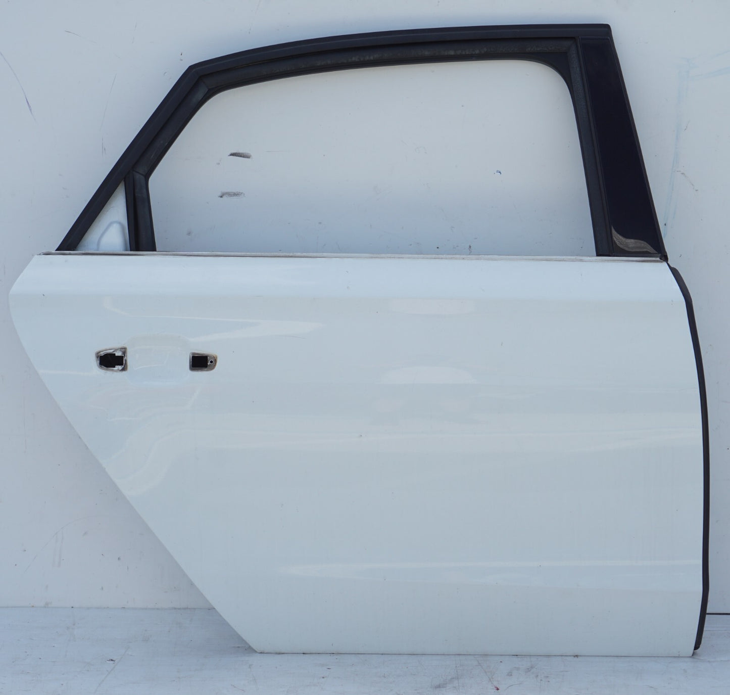 2011 - 2017 AUDI A8L LONG REAR DOOR SHELL RIGHT PASSENGER SIDE OEM