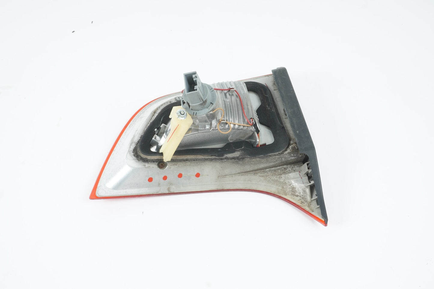 2008 - 2013 BMW X6 TAIL LIGHT INNER PASSENGER SIDE RIGHT OEM