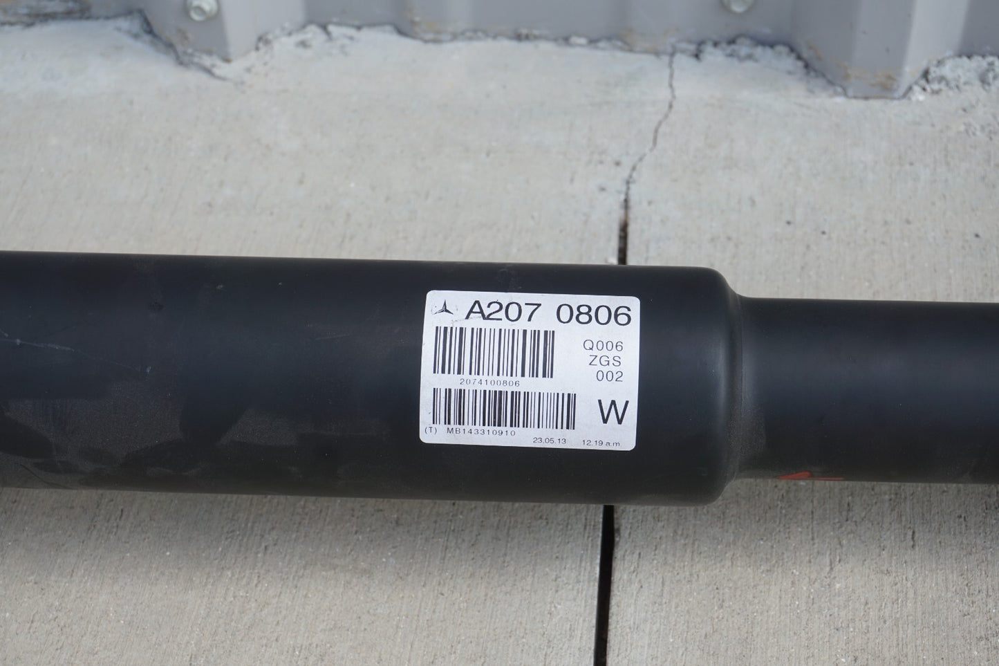 12-16 Mercedes W207 E350 C350 Rear Driveshaft  Propeller 2074100806 OEM