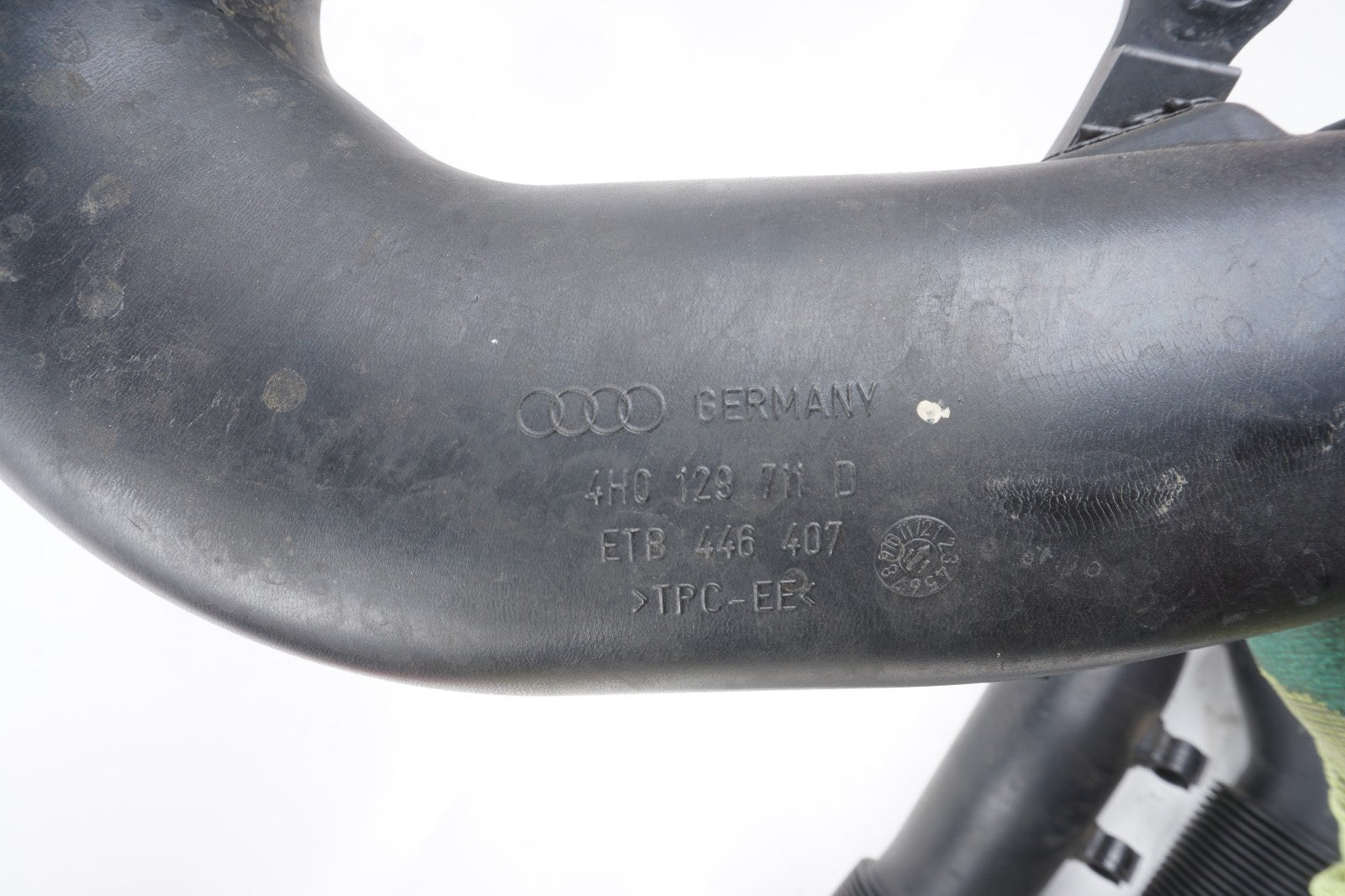 2011-2014 Audi A8 4.2l  Air Intake Pipe Duct Set OEM
