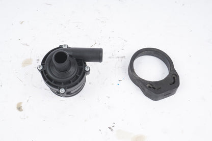 03 - 16 Mercedes W211 E320 E350 ML320 Auxiliary Water Pump 2118350364 OEM
