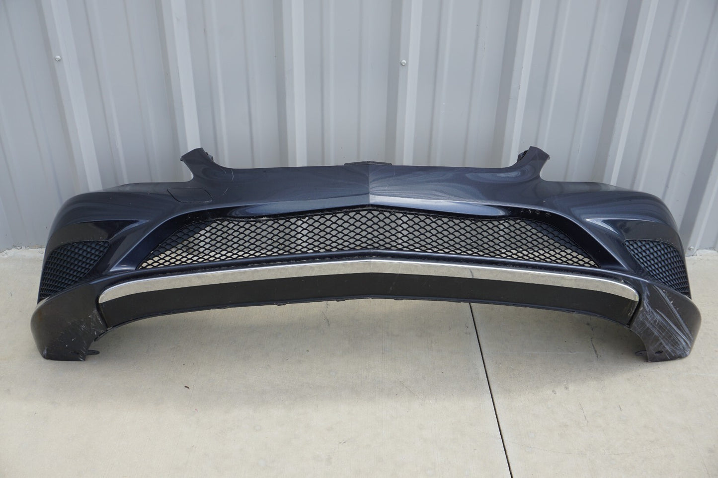 14 - 17 Mercedes W207 E350 E550 E400 Front Bumper Cover  OEM