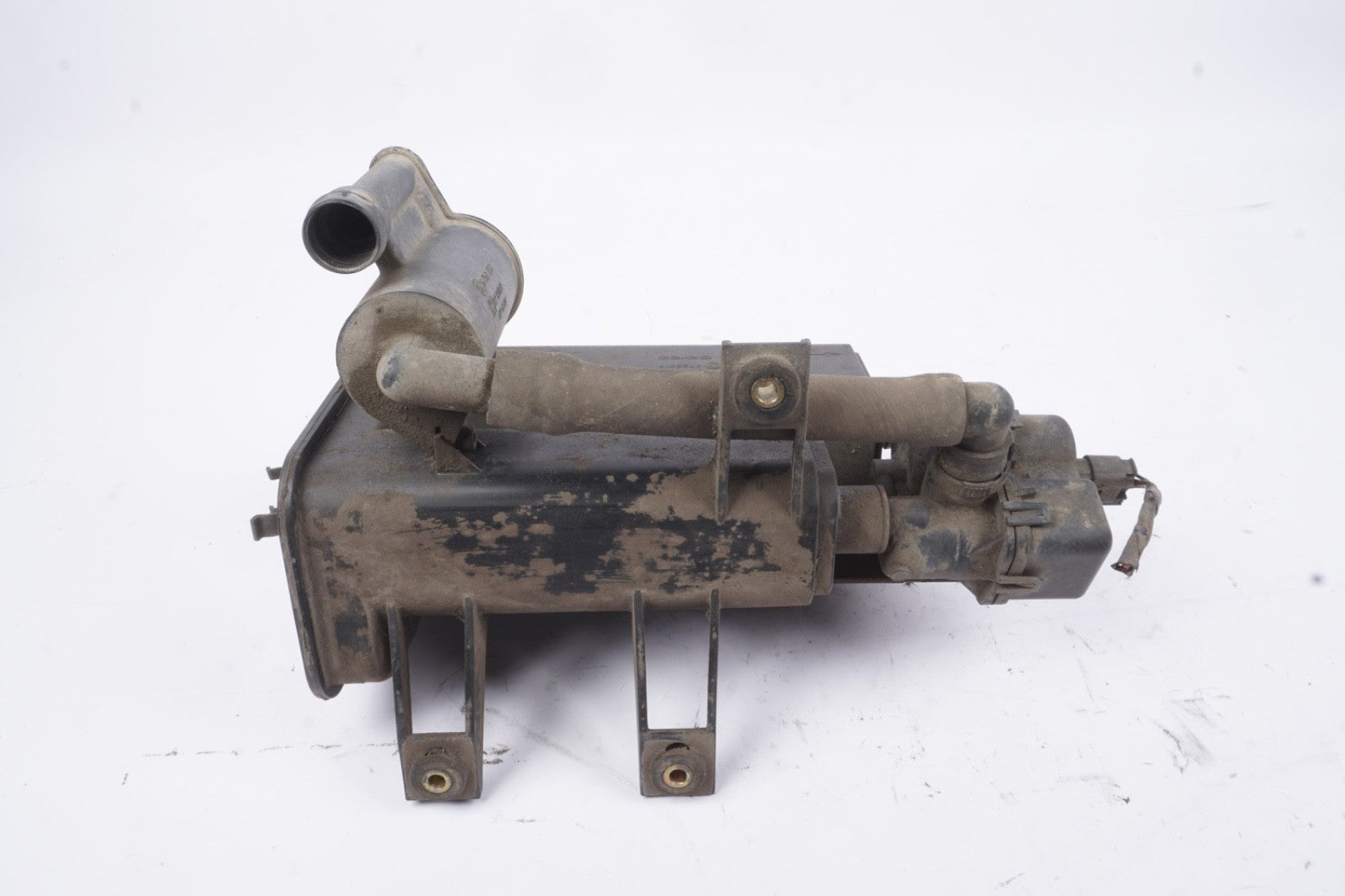 03-08 BMW Z4 E85 E86 Fuel Vapor Emissions Charcoal Canister 6758019 OEM