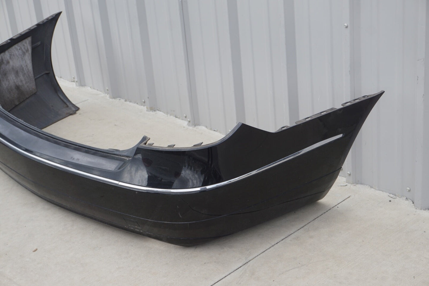 2010 2011 2012 2013 MERCEDES E350 CONVERTIBLE  COUPE REAR BUMPER COVER OEM