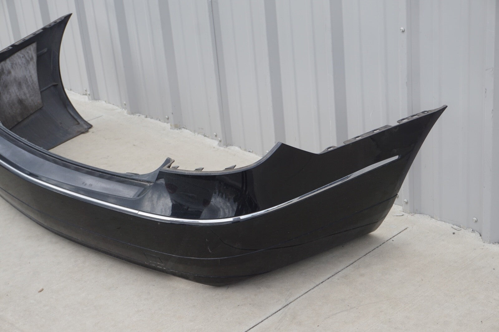 2010 2011 2012 2013 MERCEDES E350 CONVERTIBLE  COUPE REAR BUMPER COVER OEM