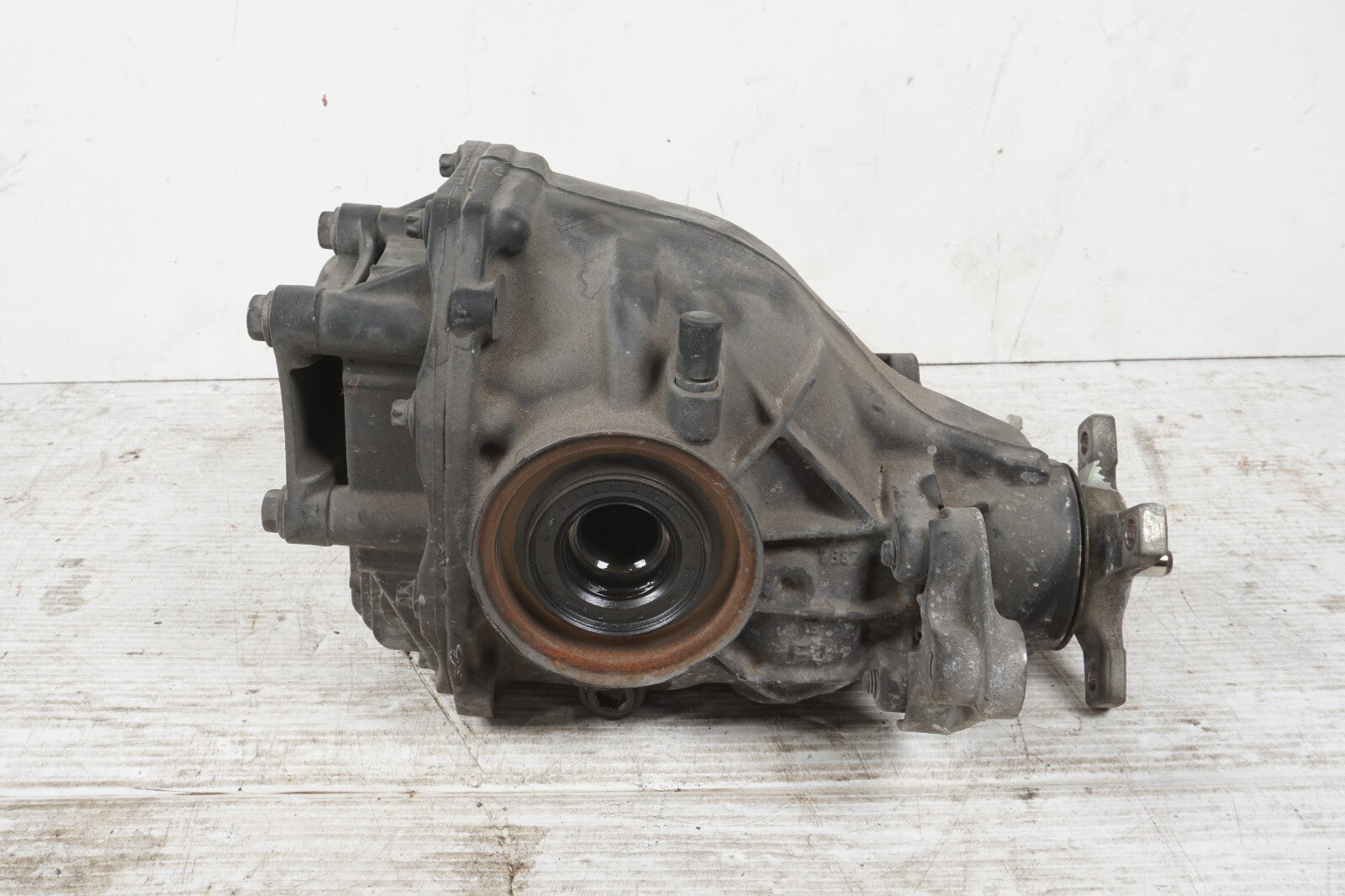 14-17 Mercedes S550e W222 3.0L Rear Differential Carrier OEM