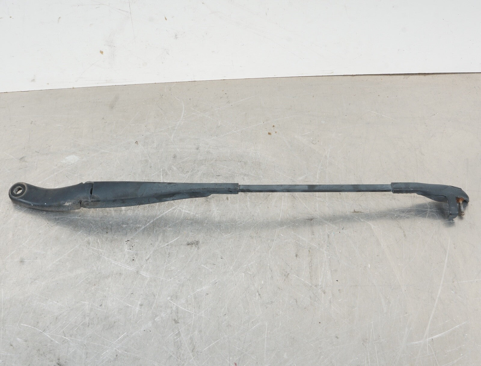 07-13 W221 MERCEDES BENZ S550 S600 S63 WIPER ARM LEFT  SIDE