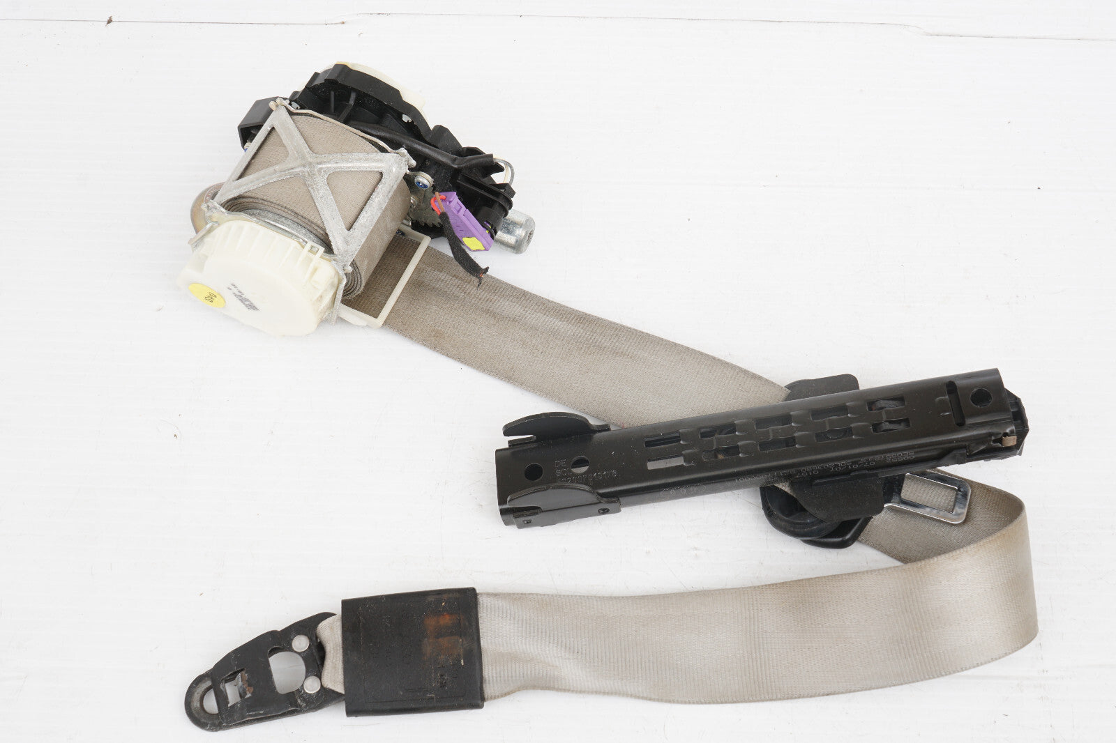 2007 - 2009 AUDI Q7 FRONT LEFT DRIVER SEAT BELT RETRACTOR OEM