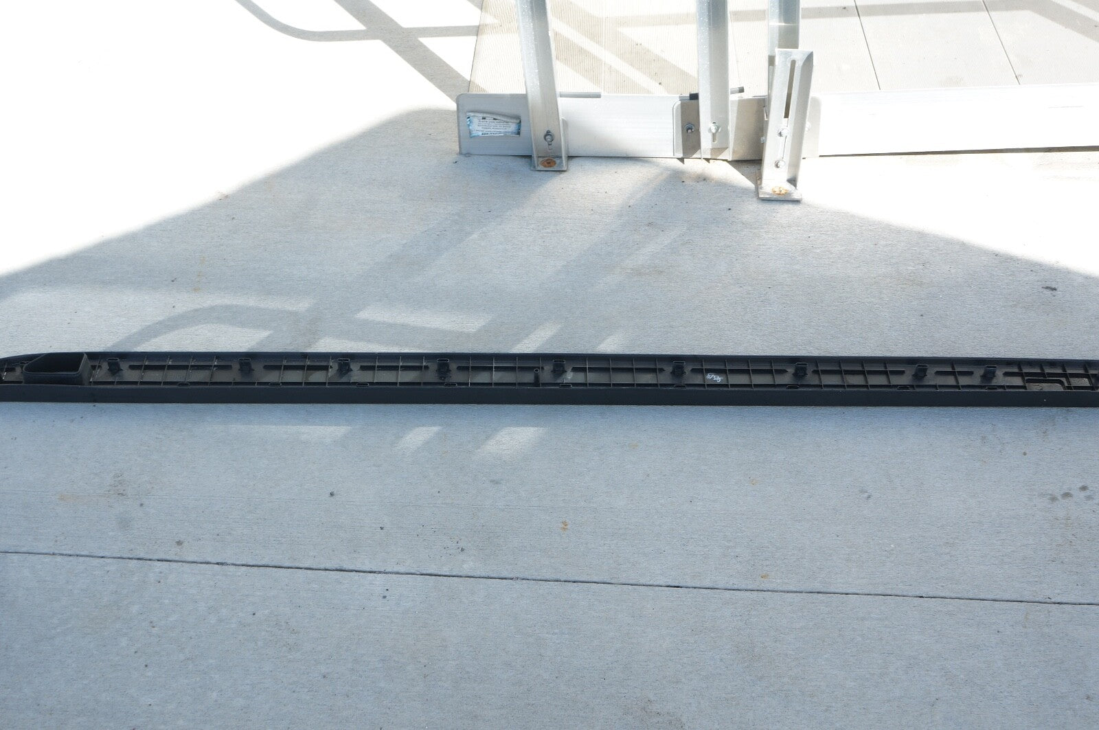 For Chevy Silverado 1500/2500 2014-2017 Truck Bed Side Rail Protector RH