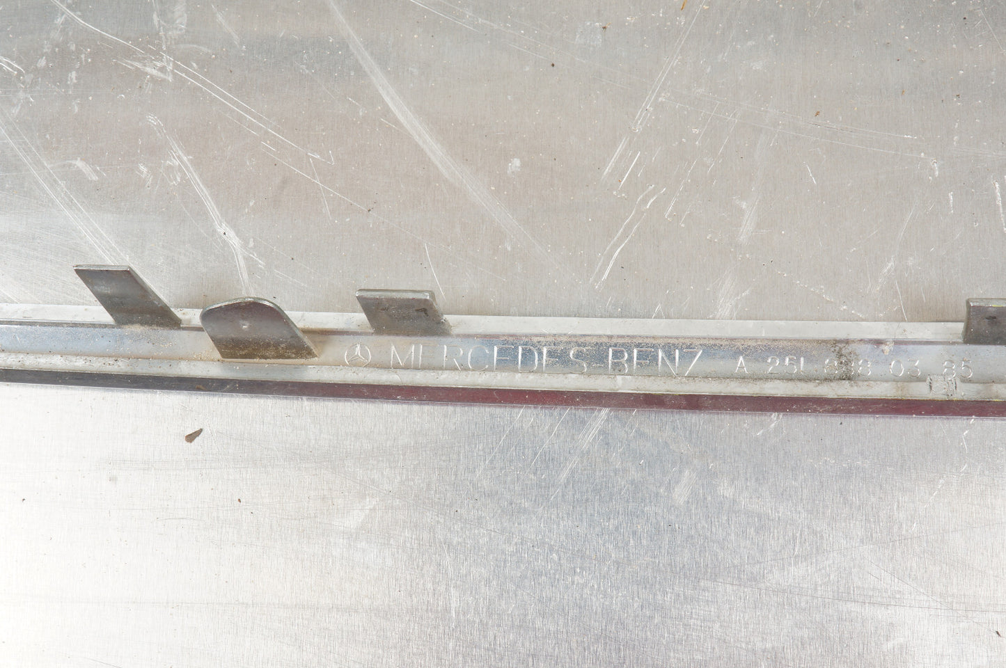 06-10 MERCEDES R350 R500 FRONT GRILL MOLDING STRIPS SET OF 5 OEM