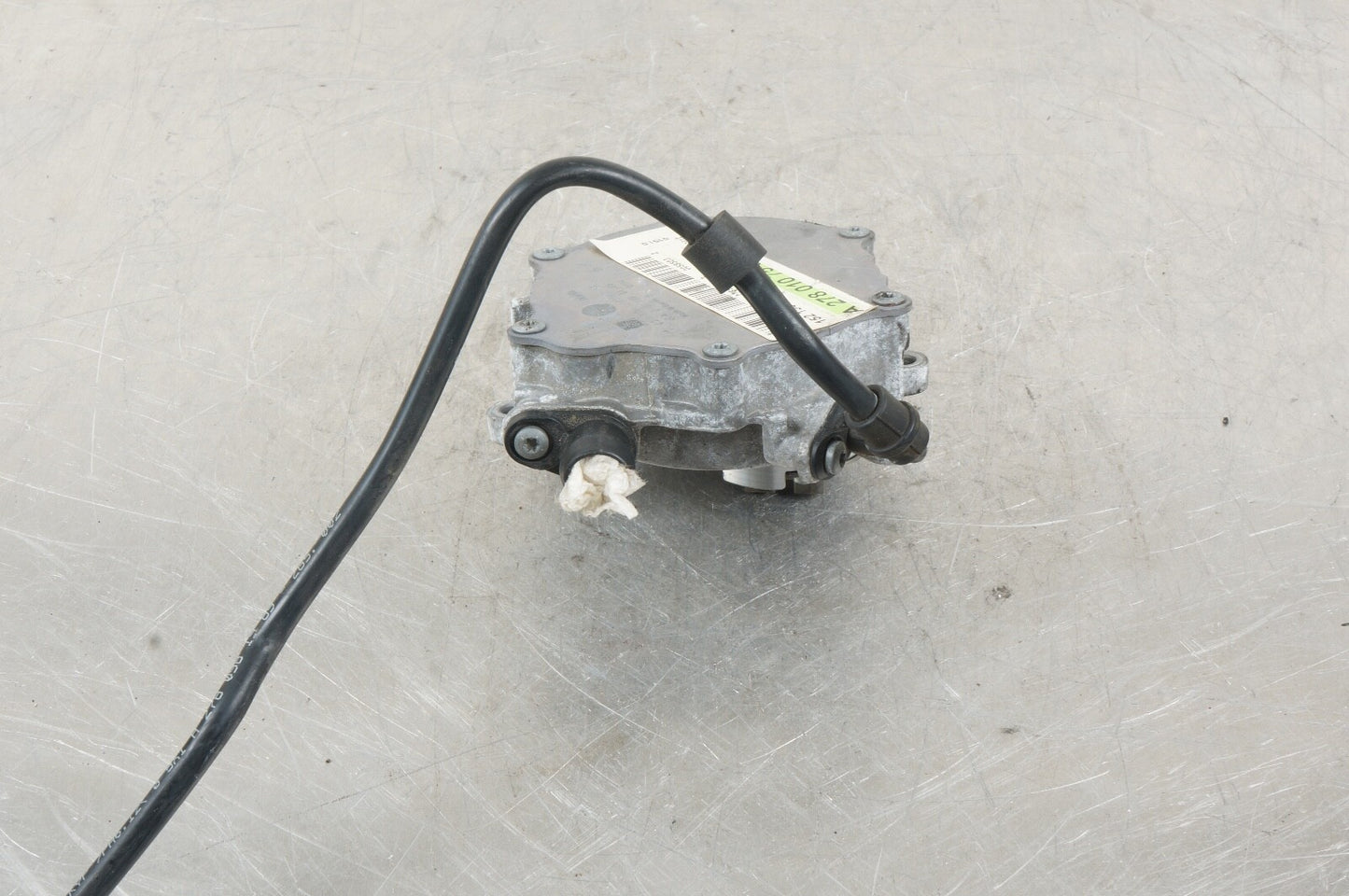 2012 - 2013 MERCEDES S550 W221 4.6L ENGINE VACUUM PUMP OEM
