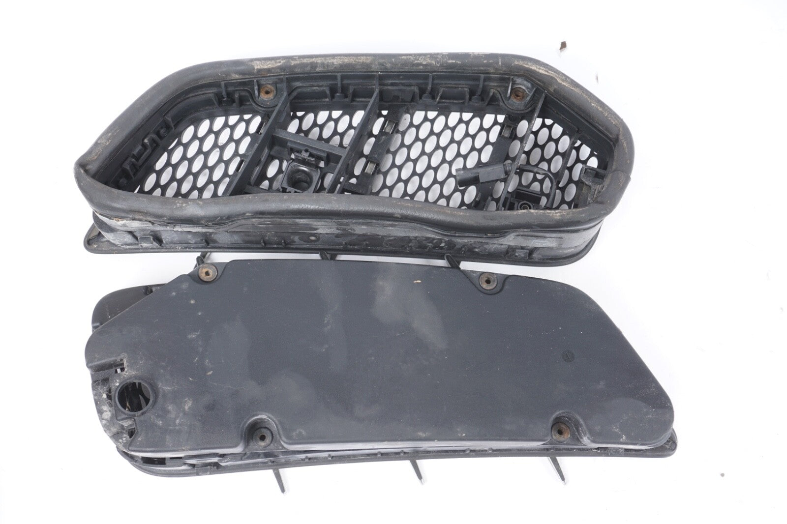 03-08 Mercedes R230 SL500 Hood Grille Trim w/ Nozzle Left & Right OEM