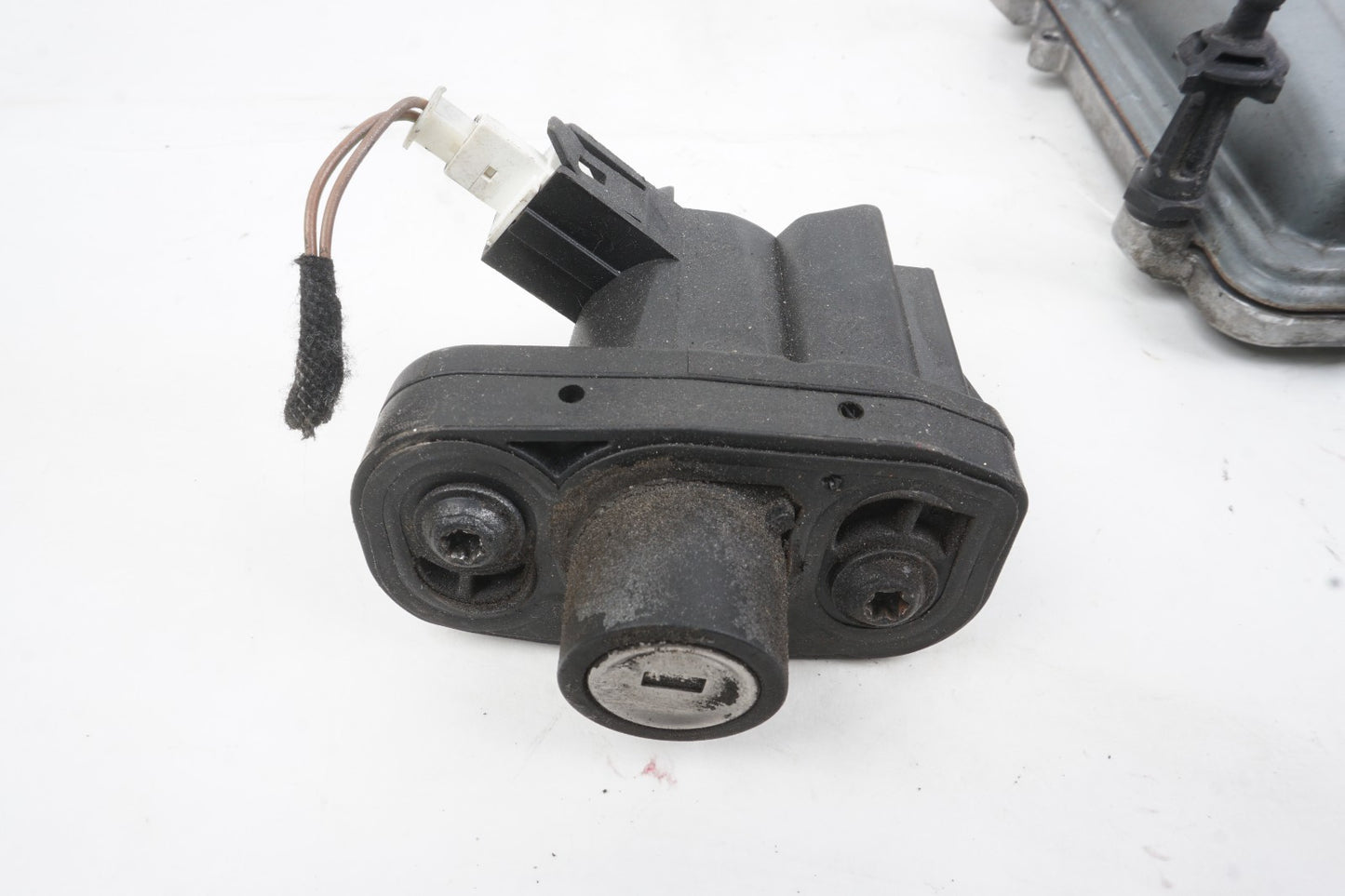 2007 - 2011 Mercedes-Benz S550 Ignition Set Key Lock Module OEM