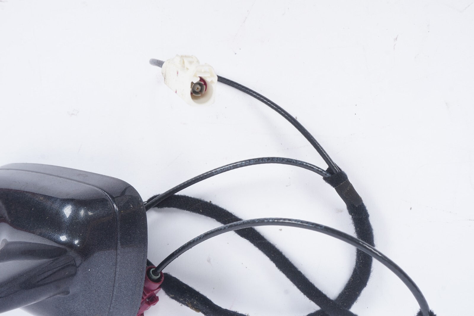 2004  - 2010 Audi A8 A8L Roof Shark Fin Radio Antenna OEM