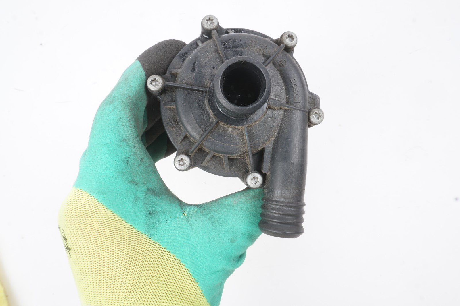 13-19 Mercedes X166 W166 ML GL GLS  Auxiliary Water Pump A0005000386  OEM