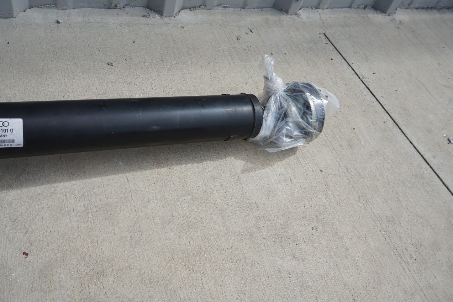 2012 - 2017 Audi A7 Quattro Rear Driveshaft Cardan Proppeler OEM