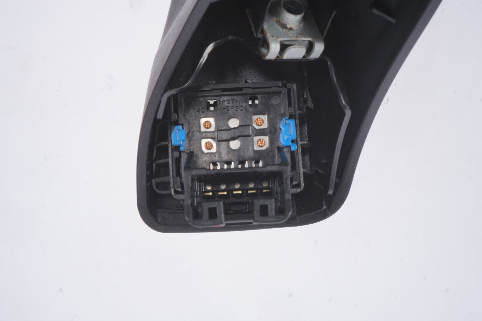 2010 - 2015 Lexus Is250 Is350 Convertible Right Front Seat Belt Control Switch