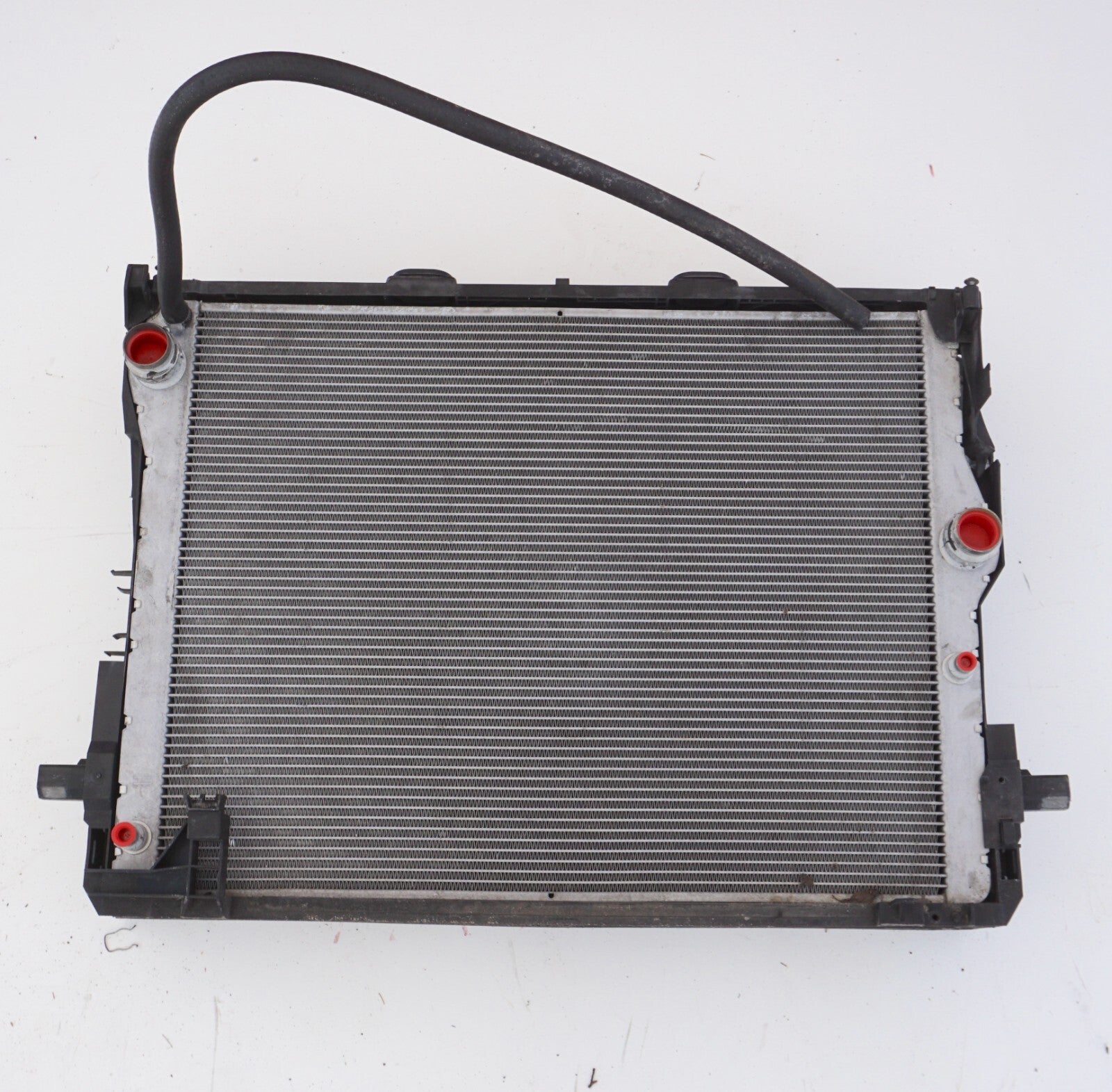 2012 - 2016 BMW 650i ENGINE COOLING RADIATOR A/C CONDENSER OEM
