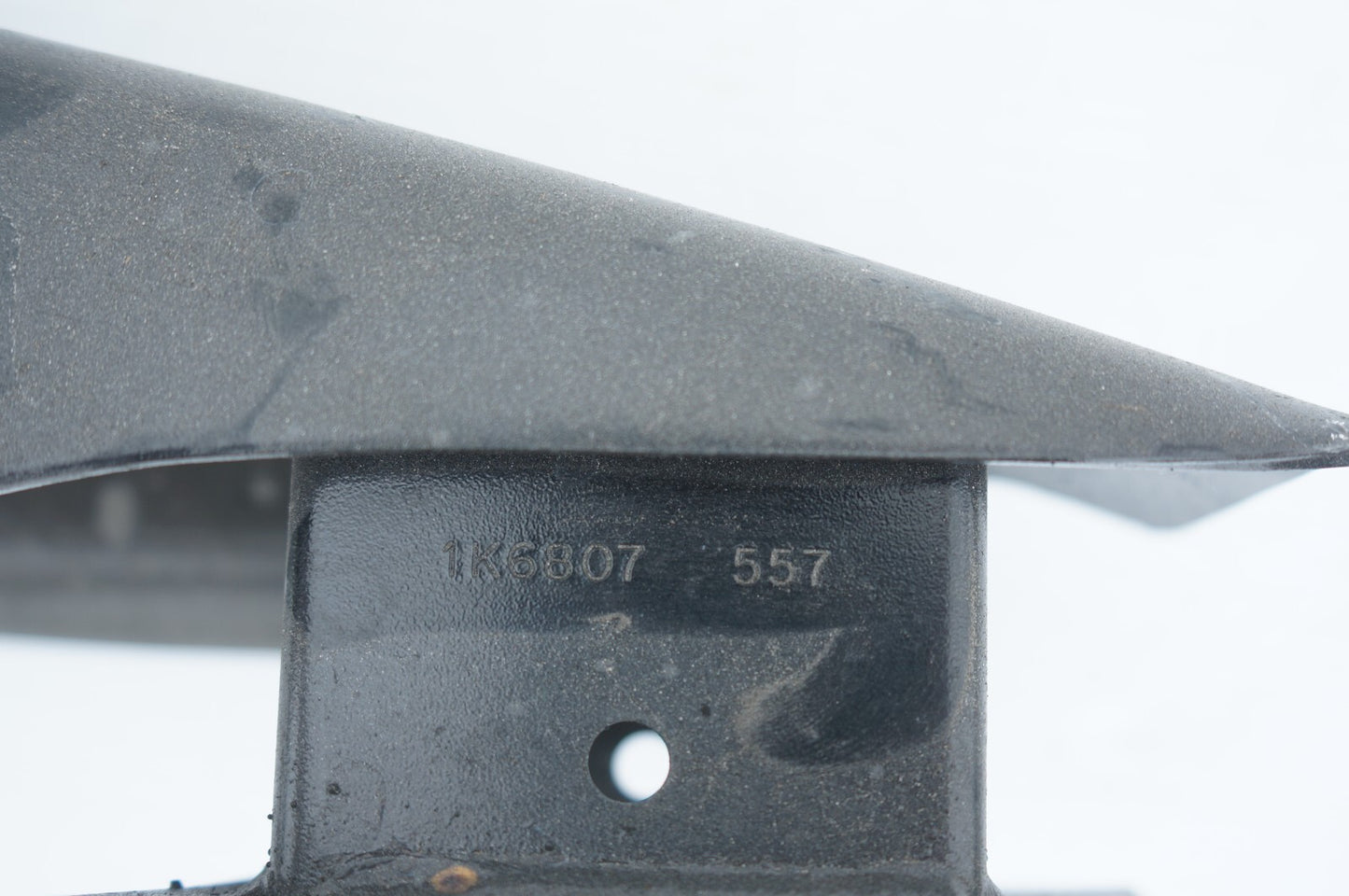 2012 - 2016 VOLKSWAGEN EOS REAR BUMPER REINFORCEMENT OEM