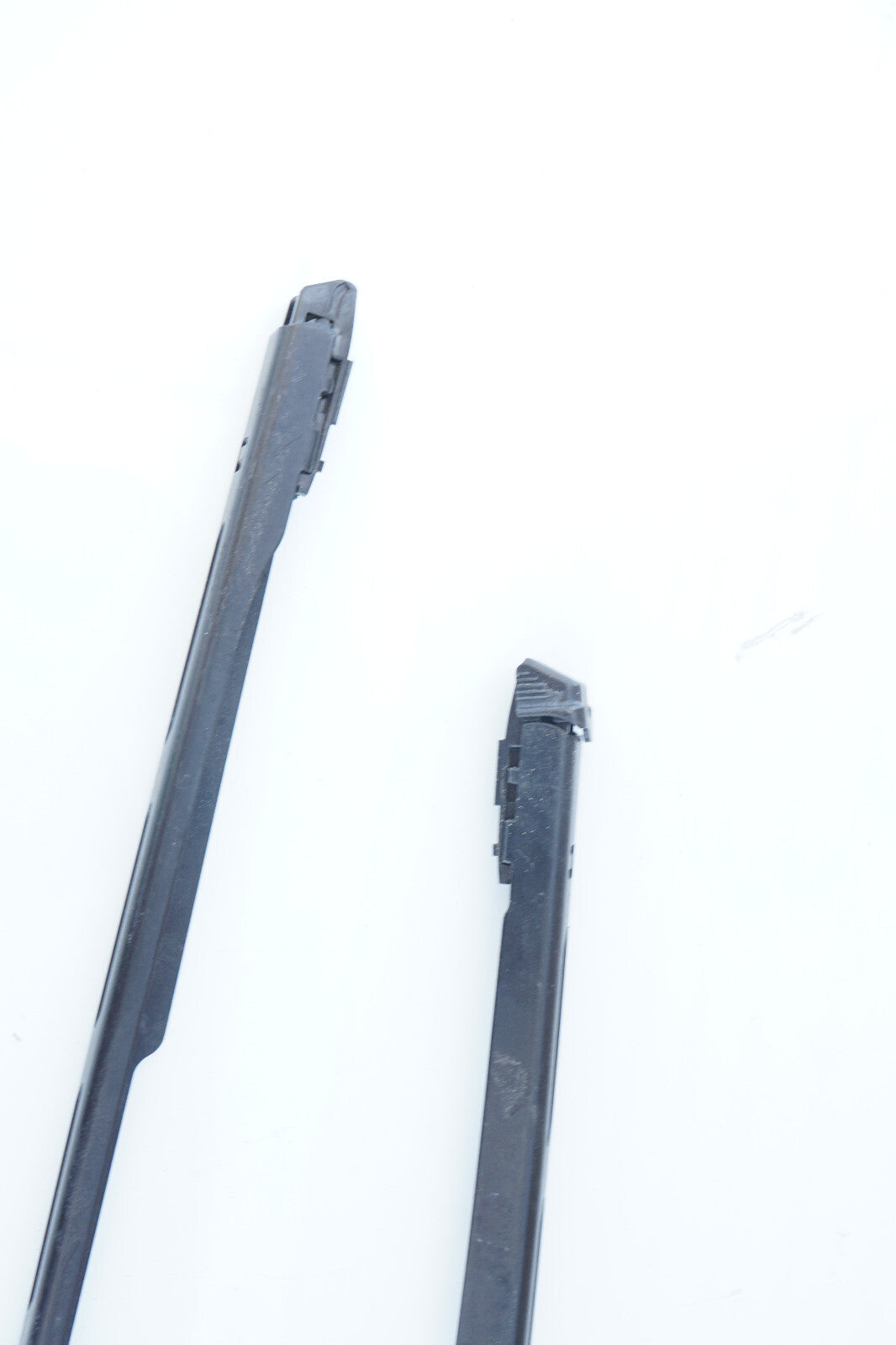 2011-2018 AUDI A8L D4 FRONT WINDSHIELD WIPER ARMS LEFT & RIGHT OEM