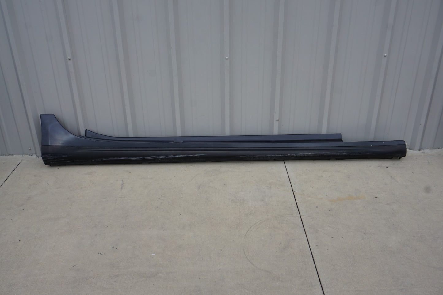 2014 - 2022 Maserati Ghibli Right Passenger Side Rocker Panel Skirt Molding OEM