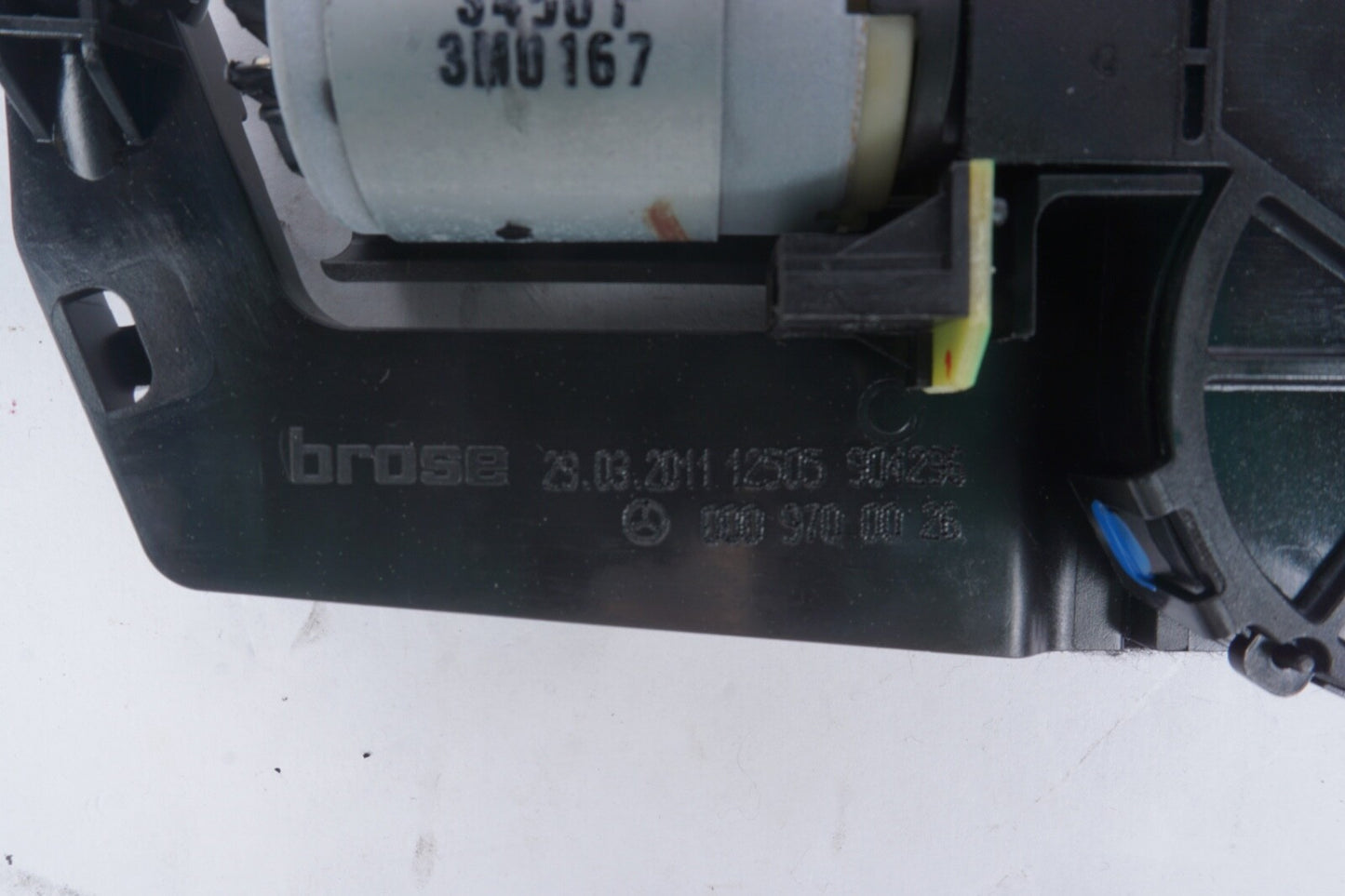 2007-2013 Mercedes Benz E350 Front Seat Power Head Rest Motor 0009700026 OEM