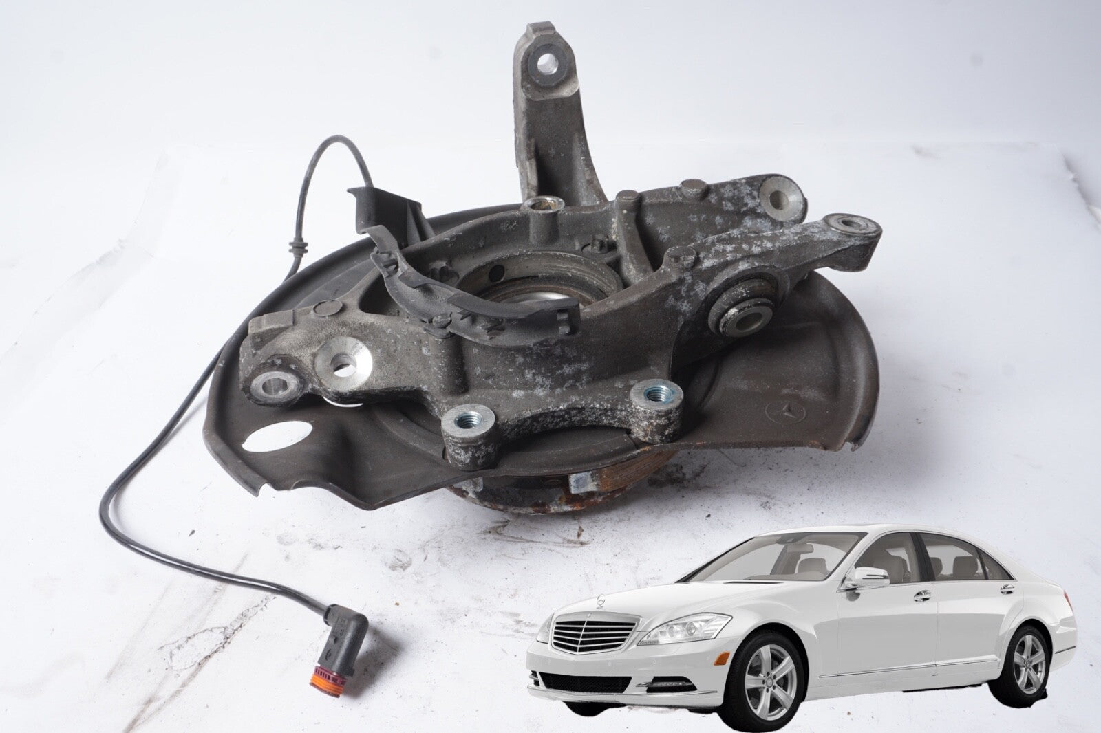 07-14 Mercedes W216 CL550 S550 Rear Left Wheel Carrier Spindle Knuckle Hub 56k