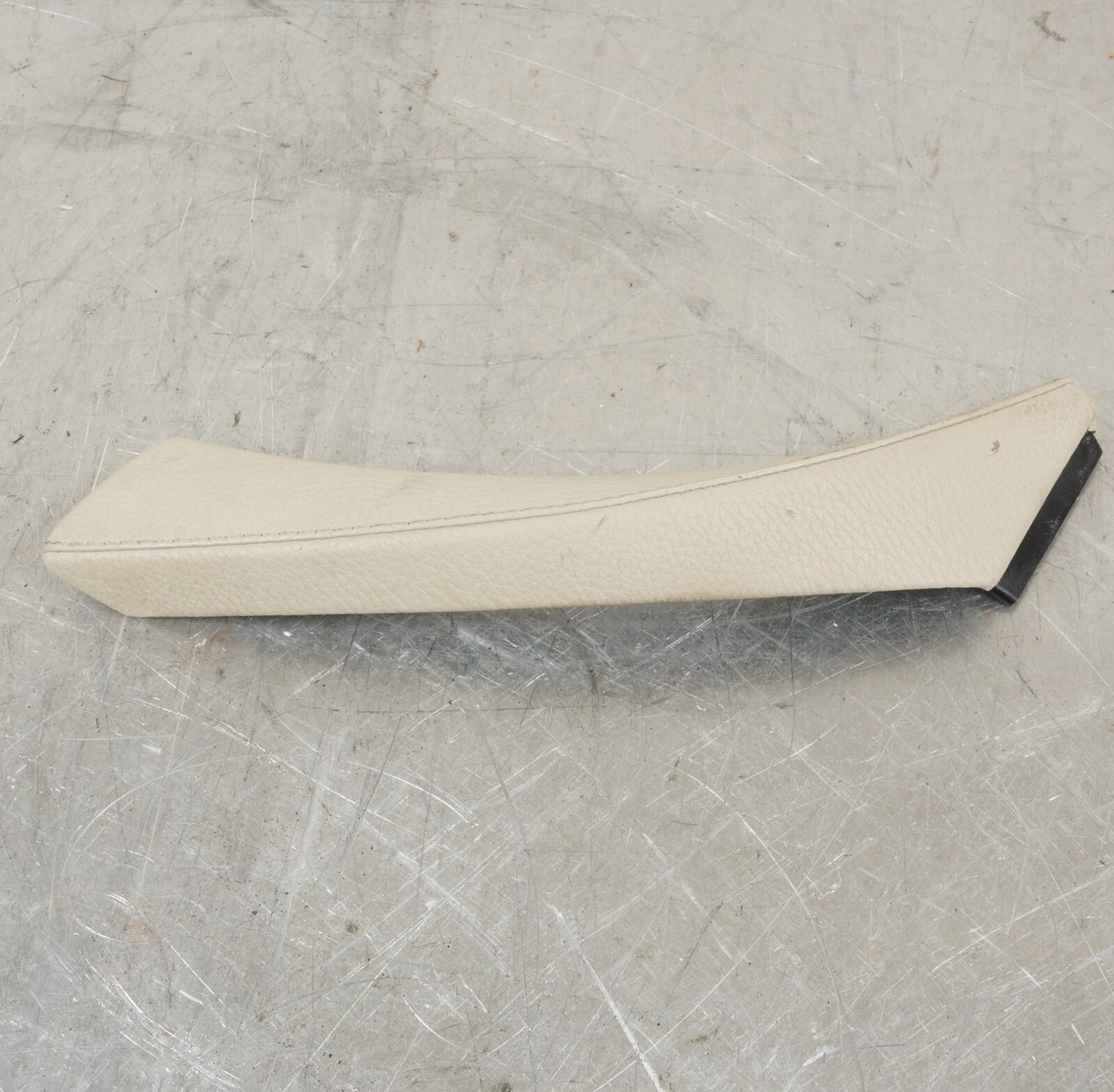2007-2013 BMW 335I E93 CONVERTIBLE FRONT RIGHT DOOR HANDLE INSERT COVER TRIM OEM