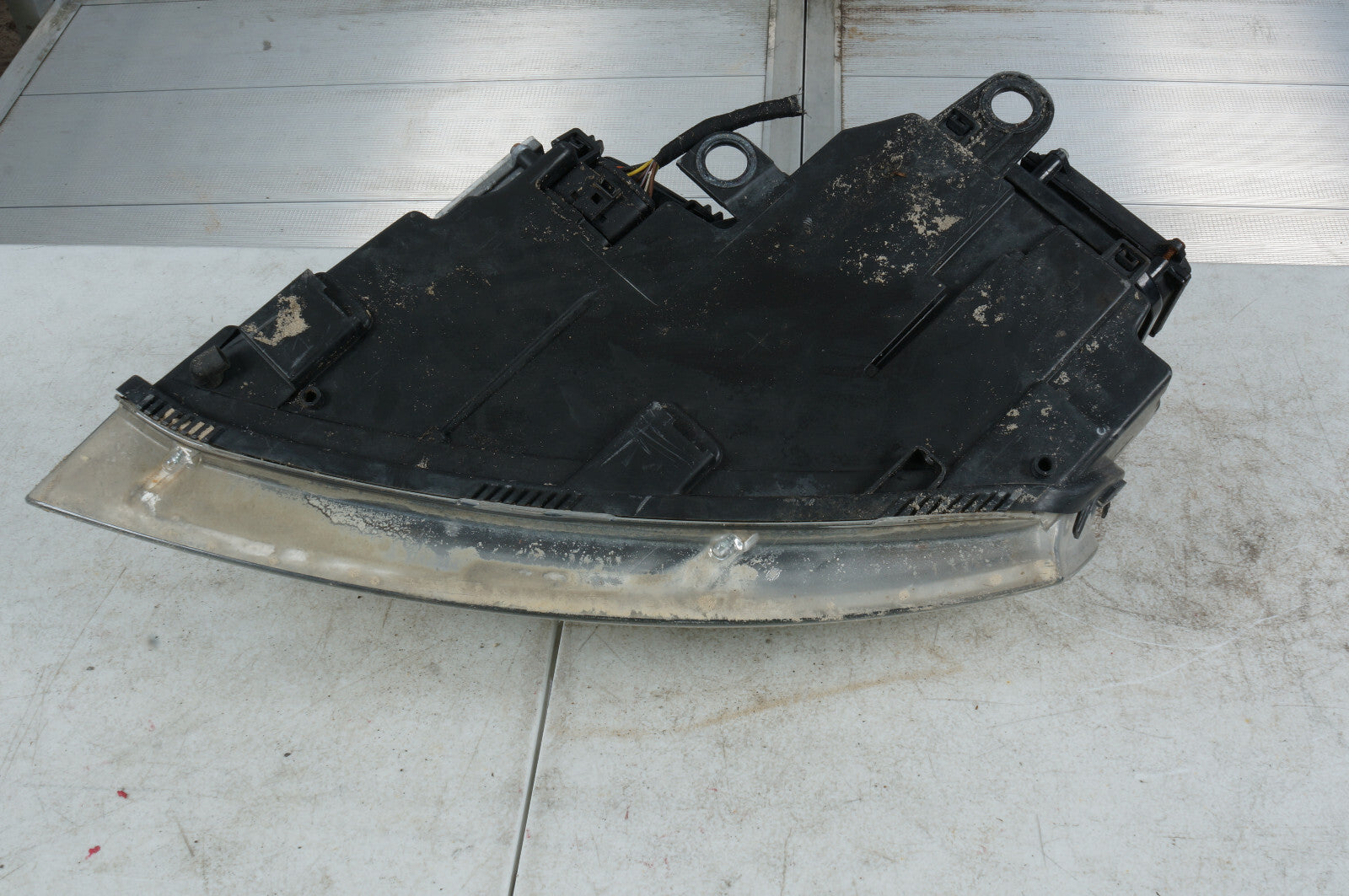 06-10 AUDI A8 A8L S8  HEADLIGHT RH RIGHT PASSENGER SIDE OEM !!!WATER DAMAGED!!!