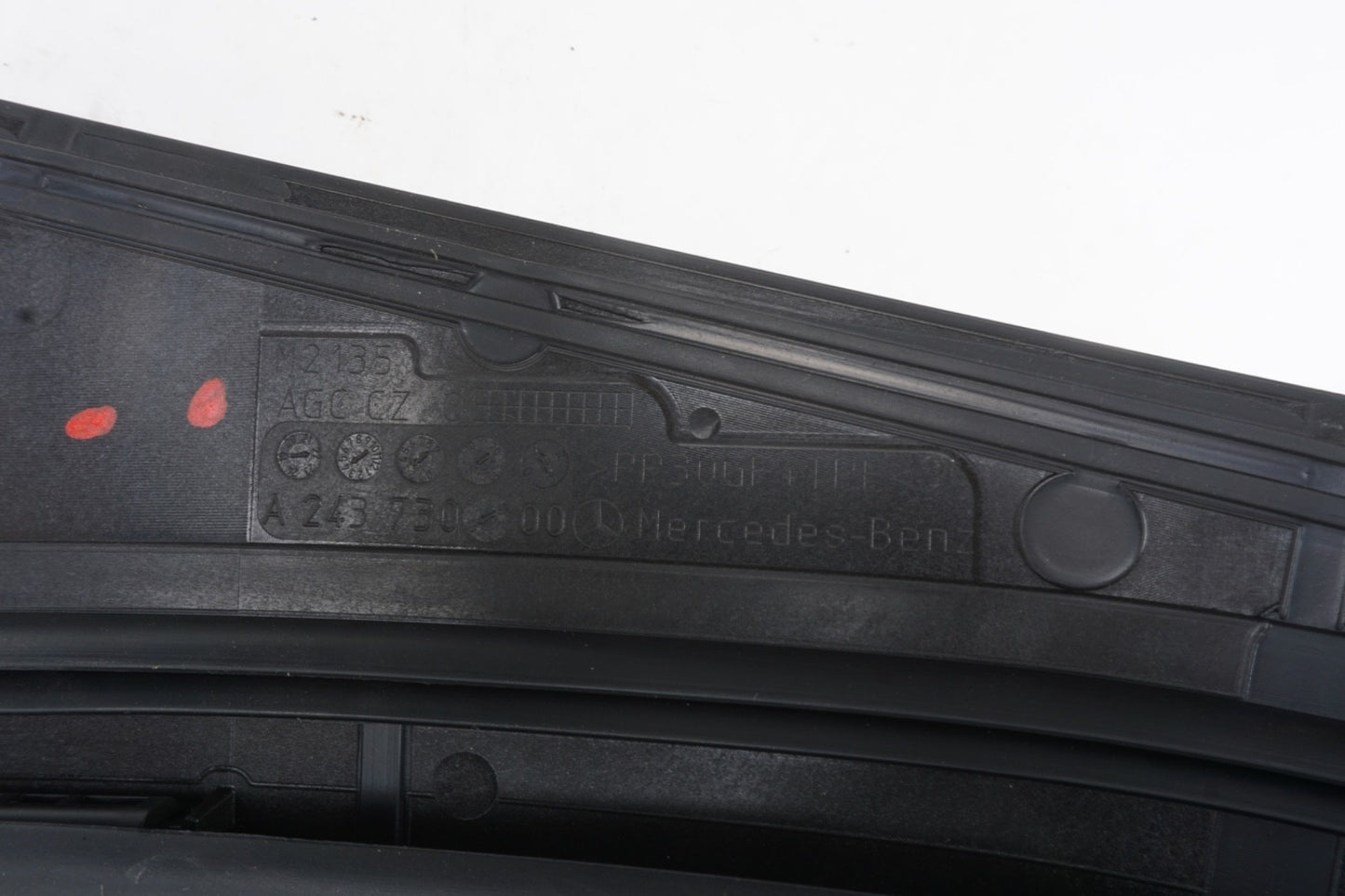2022 - 2025 MERCEDES EQB350 X243 REAR LEFT DOOR CORNER FIXED WINDOW GLASS OEM