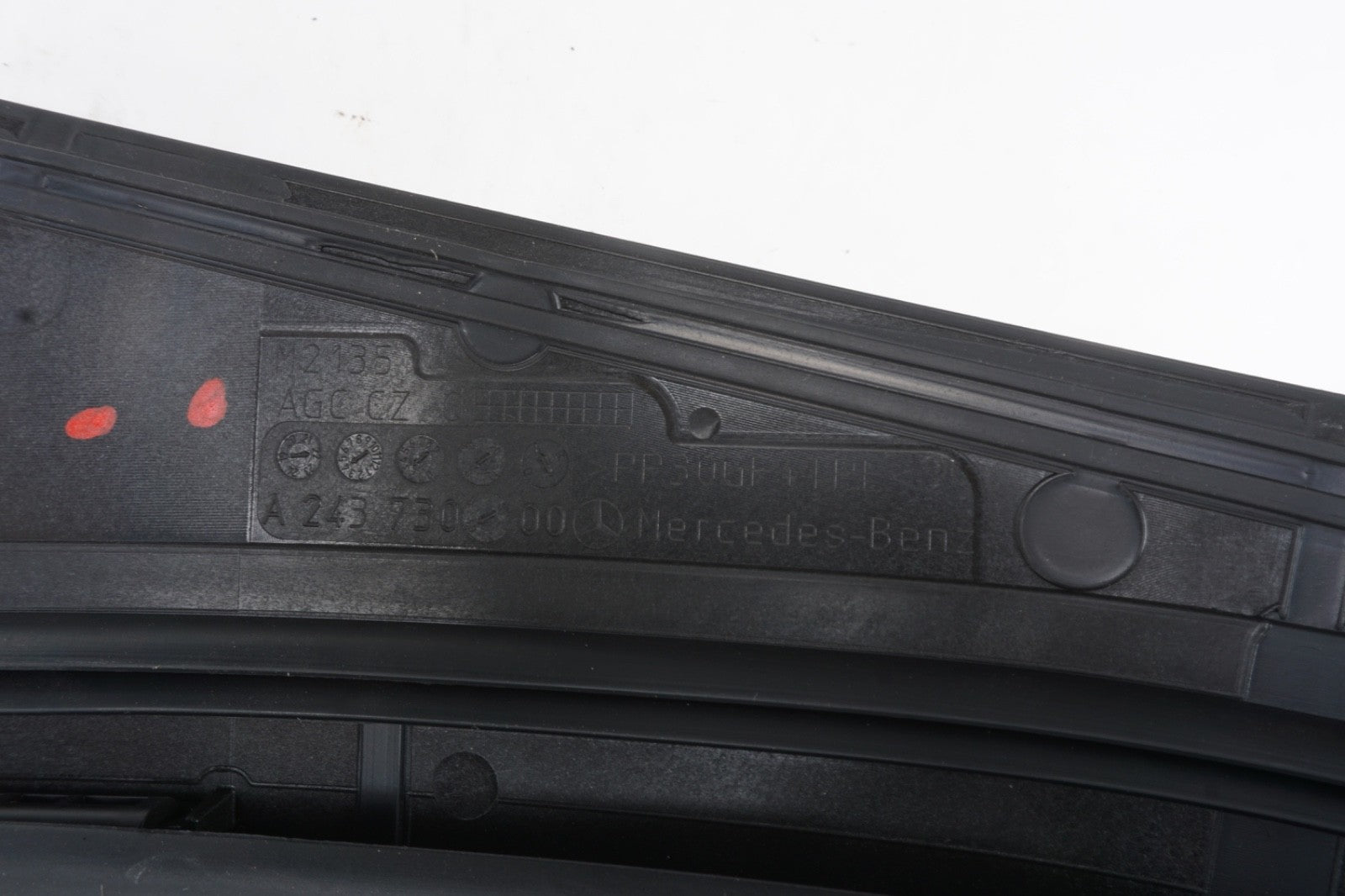 2022 - 2025 MERCEDES EQB350 X243 REAR LEFT DOOR CORNER FIXED WINDOW GLASS OEM