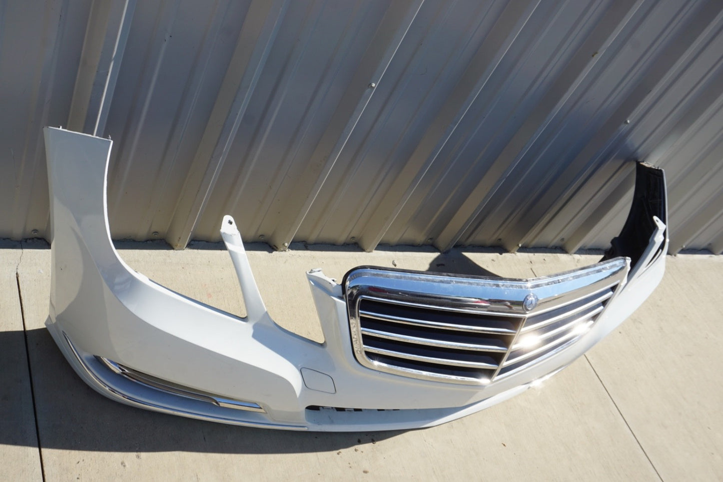 10-13 Mercedes W212 E350 E550 Front Bumper Cover Assembly White Oem NO GRILLE