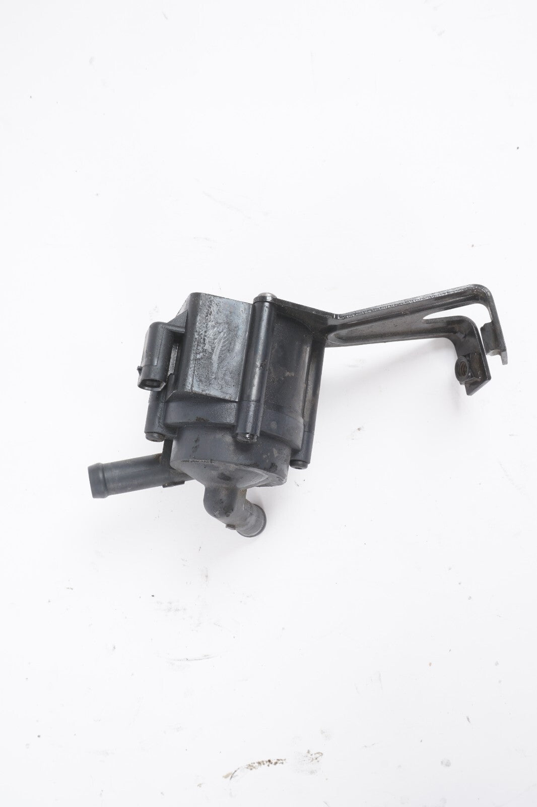 2010-2016 BMW 550I GT F07 AUXILIARY WATER PUMP 7629916 OEM