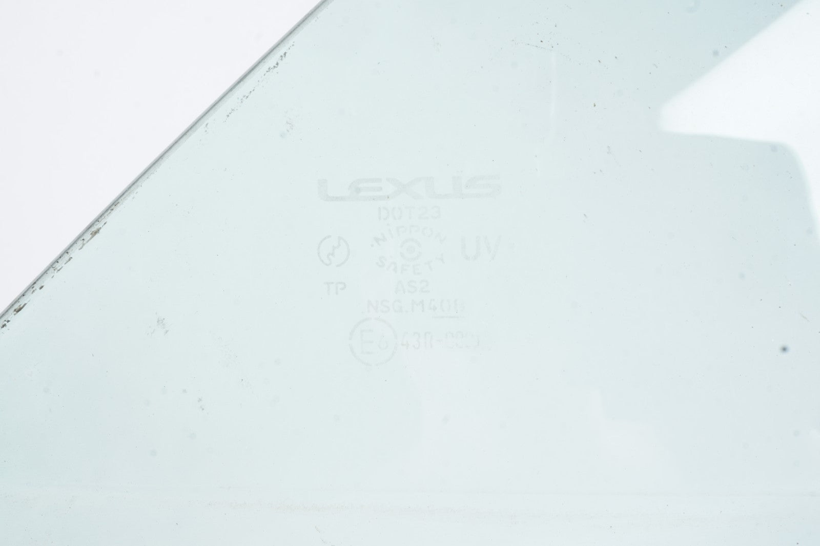 2002 - 2010 LEXUS SC430 Z40 REAR RIGHT PASSENGER SIDE DOOR QUARTER WINDOW GLASS