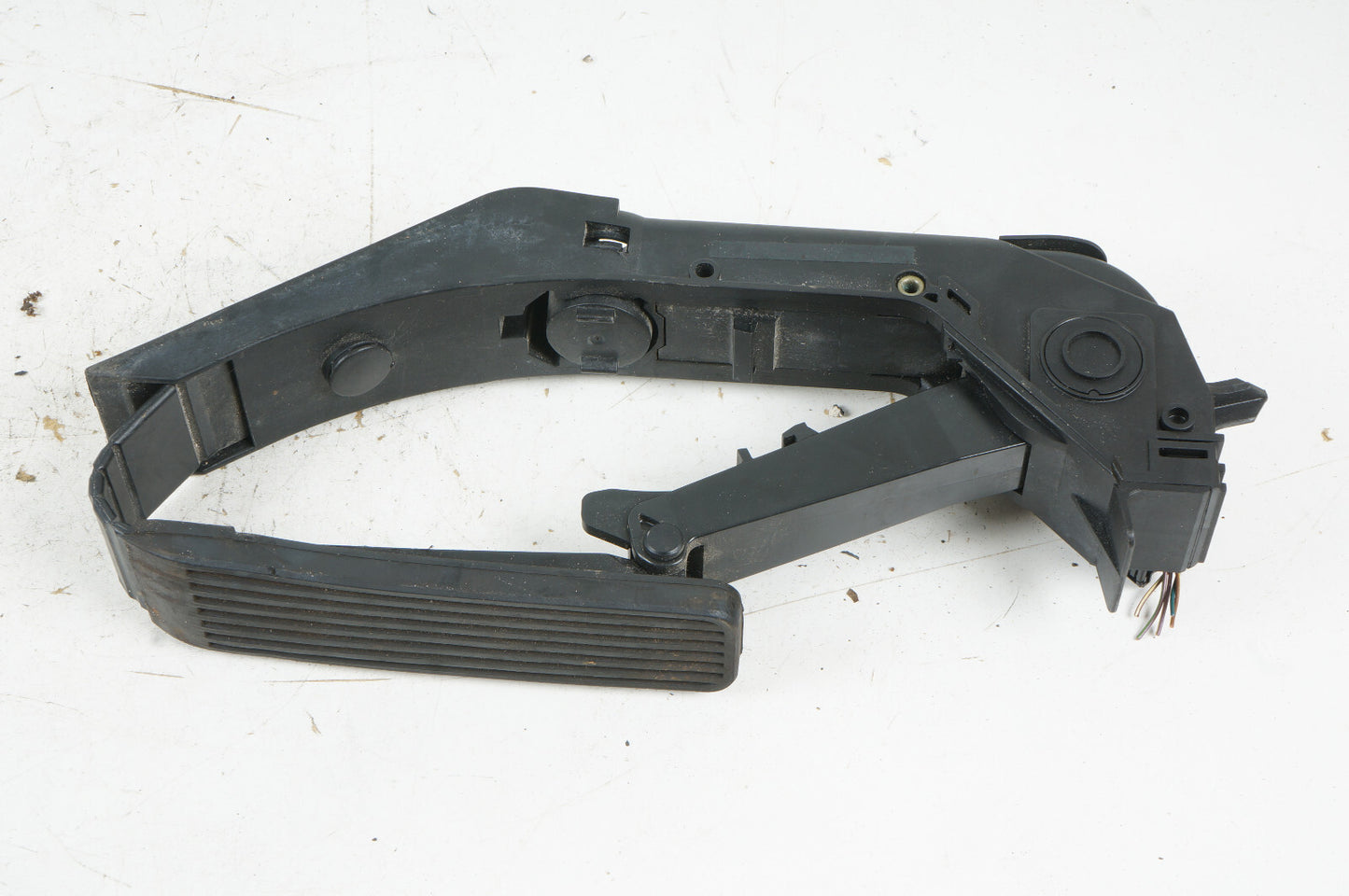 2007 - 2013 MERCEDES W221 S400 S63 CL550 CL600 GAS PEDAL ACCELERATOR OEM