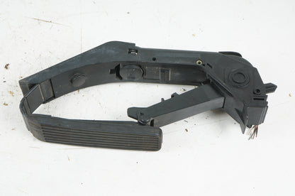 2007 - 2013 MERCEDES W221 S400 S63 CL550 CL600 GAS PEDAL ACCELERATOR OEM