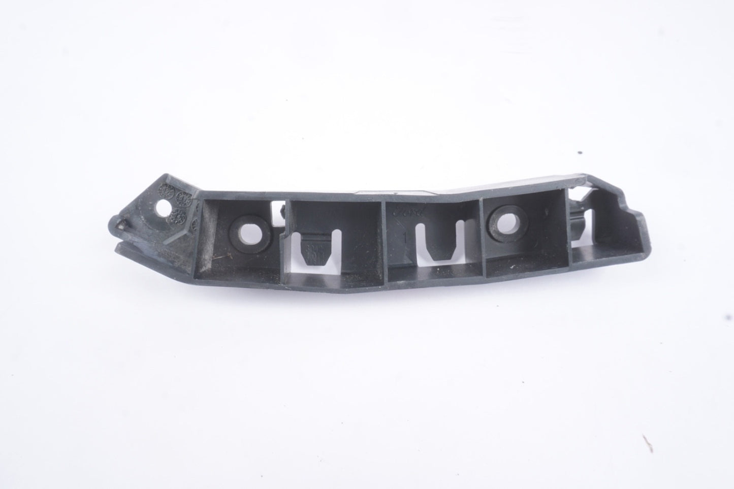 2012 - 2018 Ford Focus Front Bumper Left Driver Side Retainer Bracket Frame OEM
