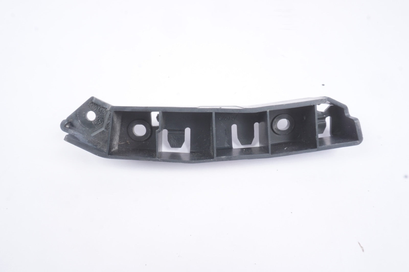 2012 - 2018 Ford Focus Front Bumper Left Driver Side Retainer Bracket Frame OEM