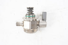 2013 Mercedes X166 GL550 E550 Left Driver Side High Pressure Fuel Pump OEM