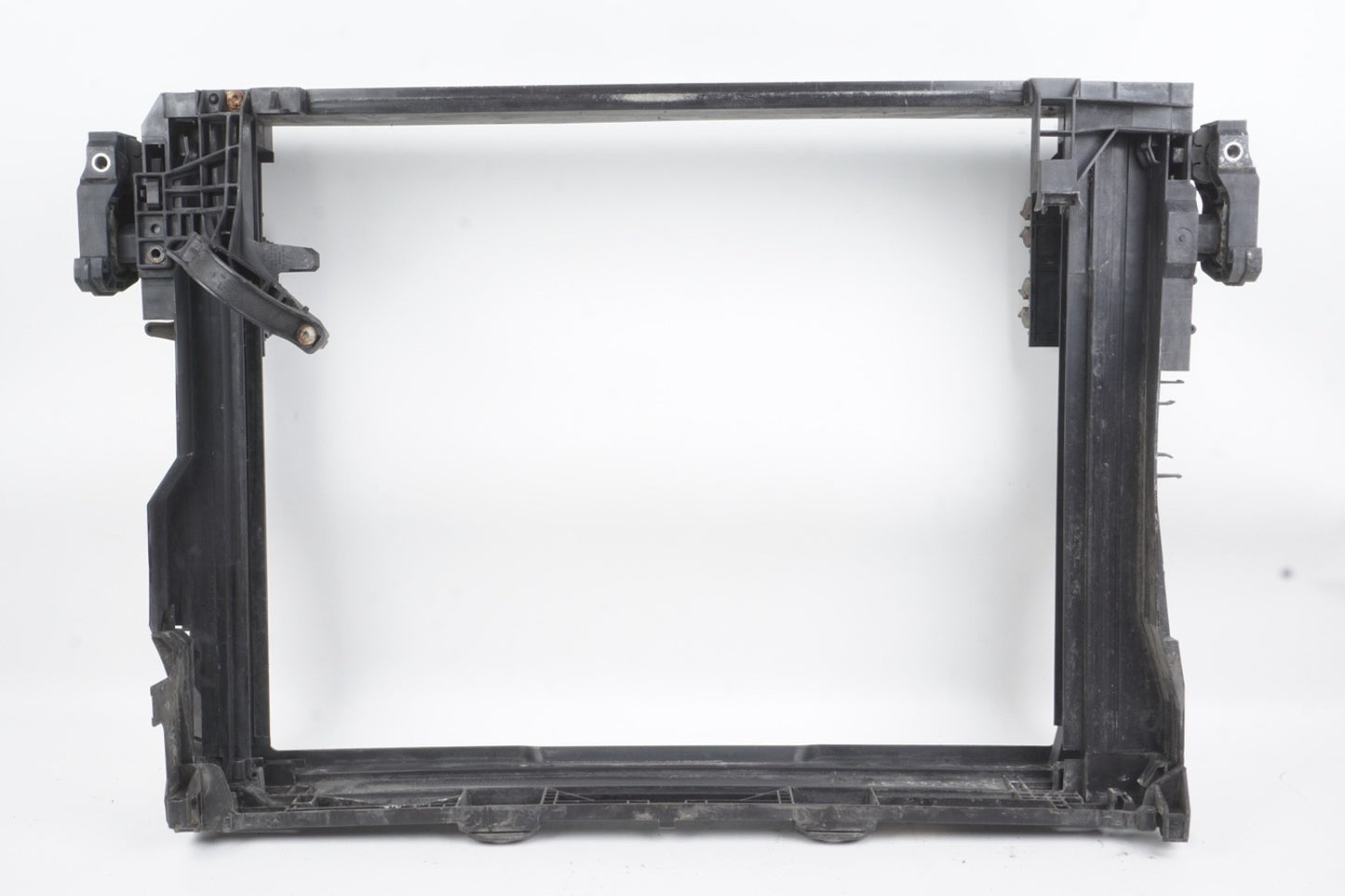 2010 - 2019 BMW 550i 650i Radiator Support Carrier 17117625981 OEM Used
