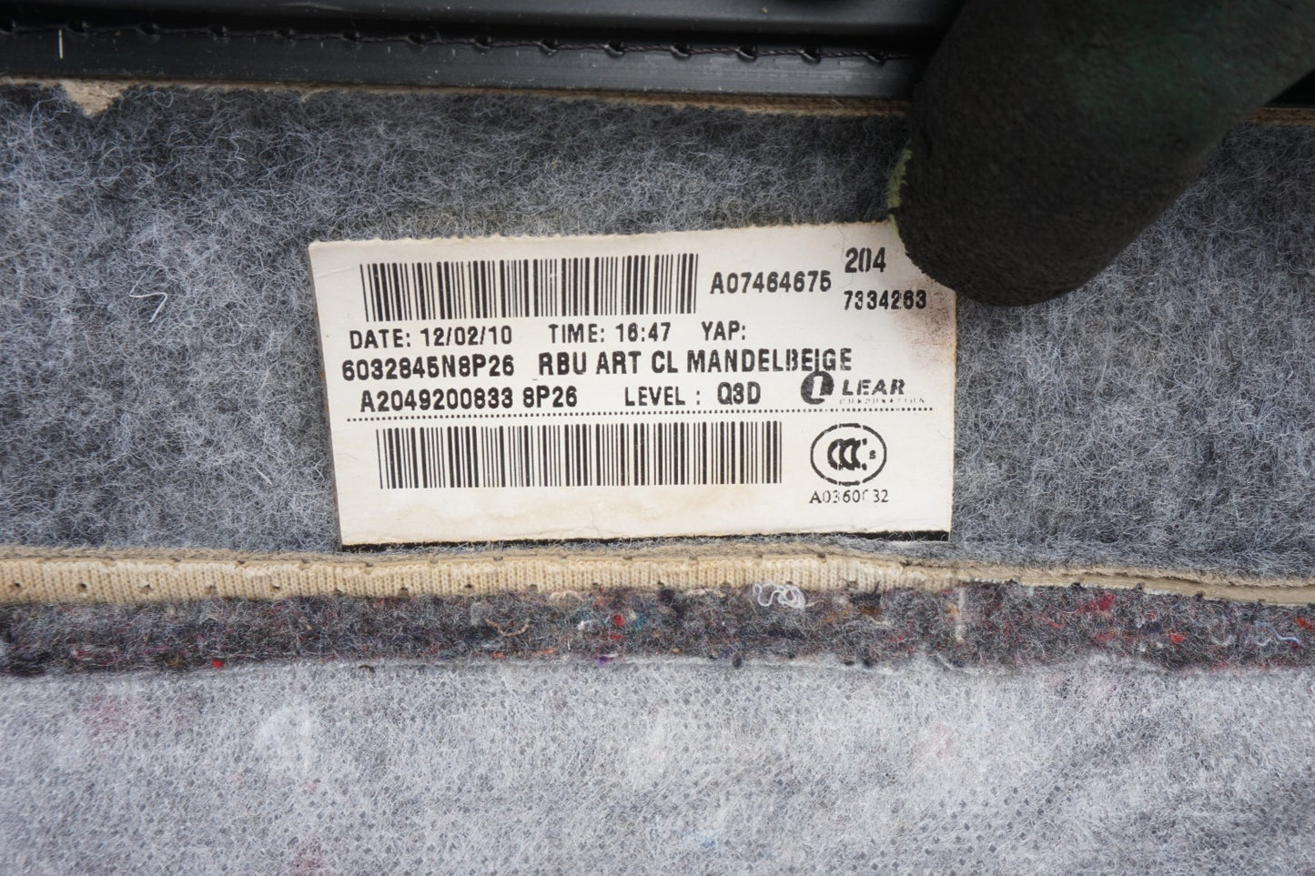 08-14 Mercedes-Benz C300 C250 Rear Seat Back Upper Cushion Cover OEM