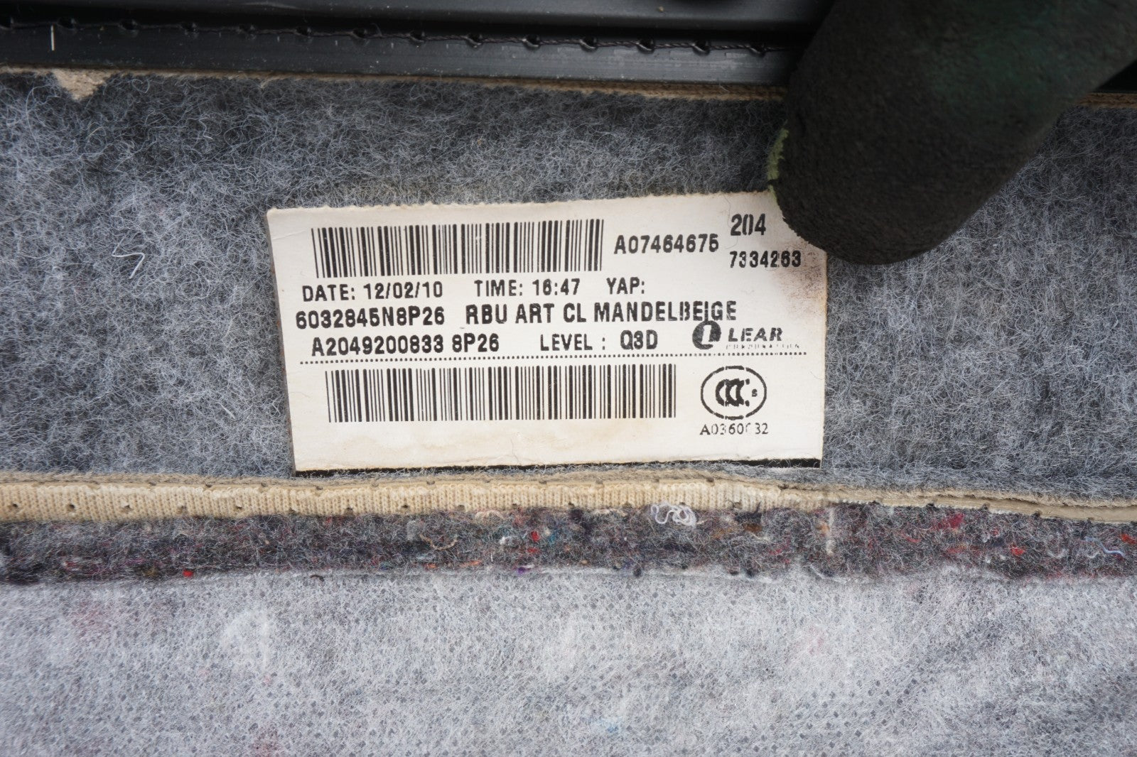 08-14 Mercedes-Benz C300 C250 Rear Seat Back Upper Cushion Cover OEM