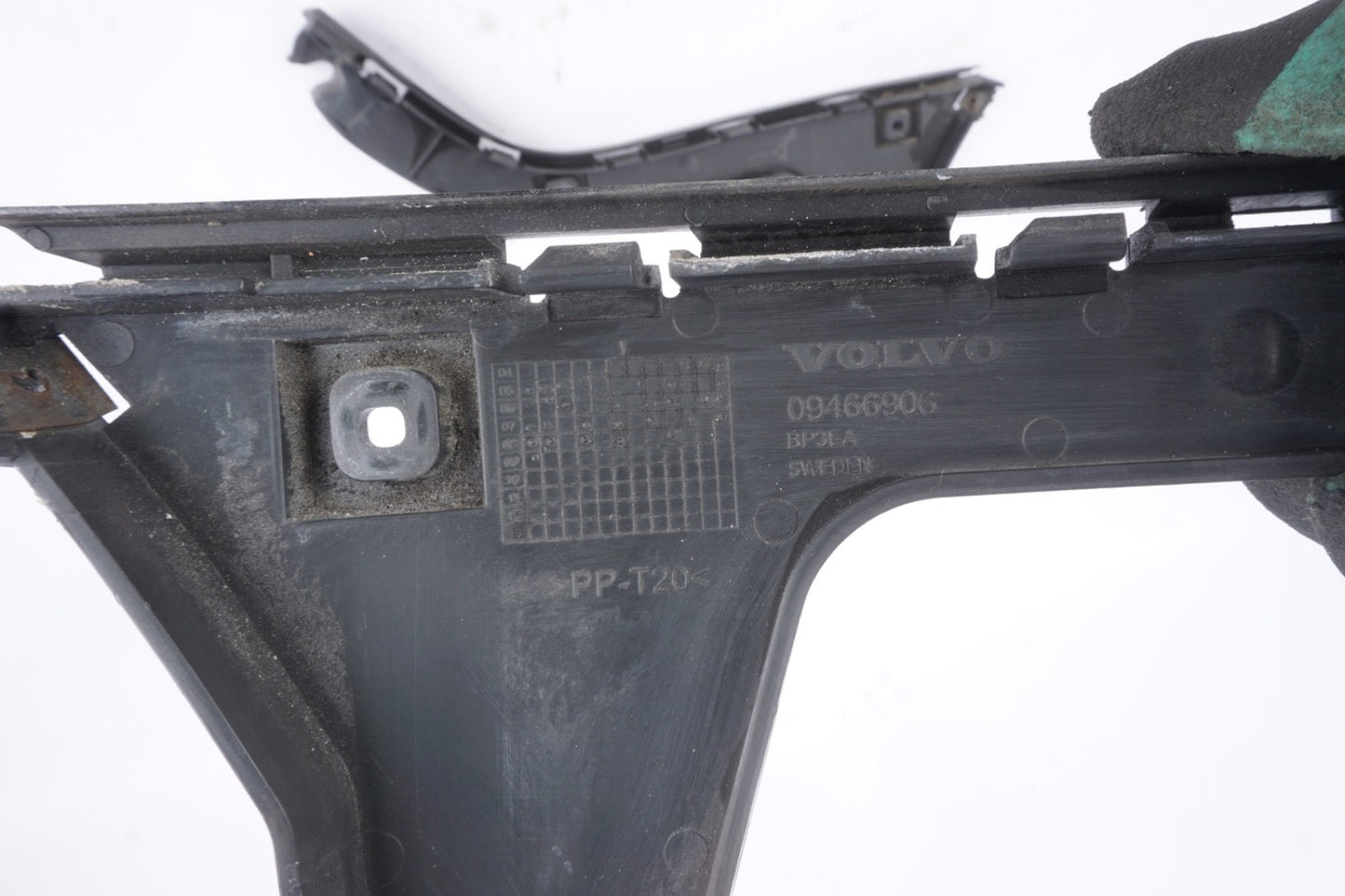 2006-2013 VOLVO C70 REAR BUMPER BRACKET RIGHT & LEFT SET OEM