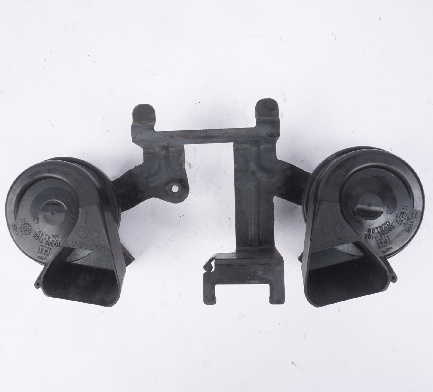 2011 - 2017 AUDI A8L HORN SIGNAL W/ BRACKET SET OF 2 OEM
