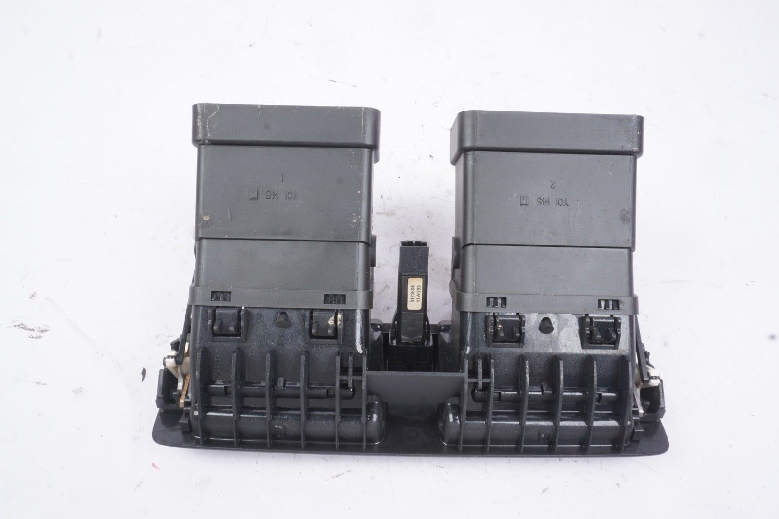 OEM 2006-2013 Volvo C70 2.5L CENTER DASH AC HEAT AIR VENTS HAZARD